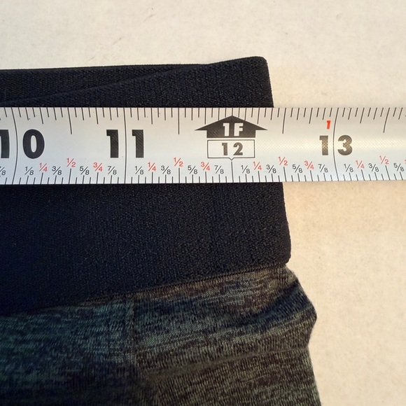 Bombshell Sportswear Women’s Size Medium Leggings Green Black Made In USA - Picture 6 of 7